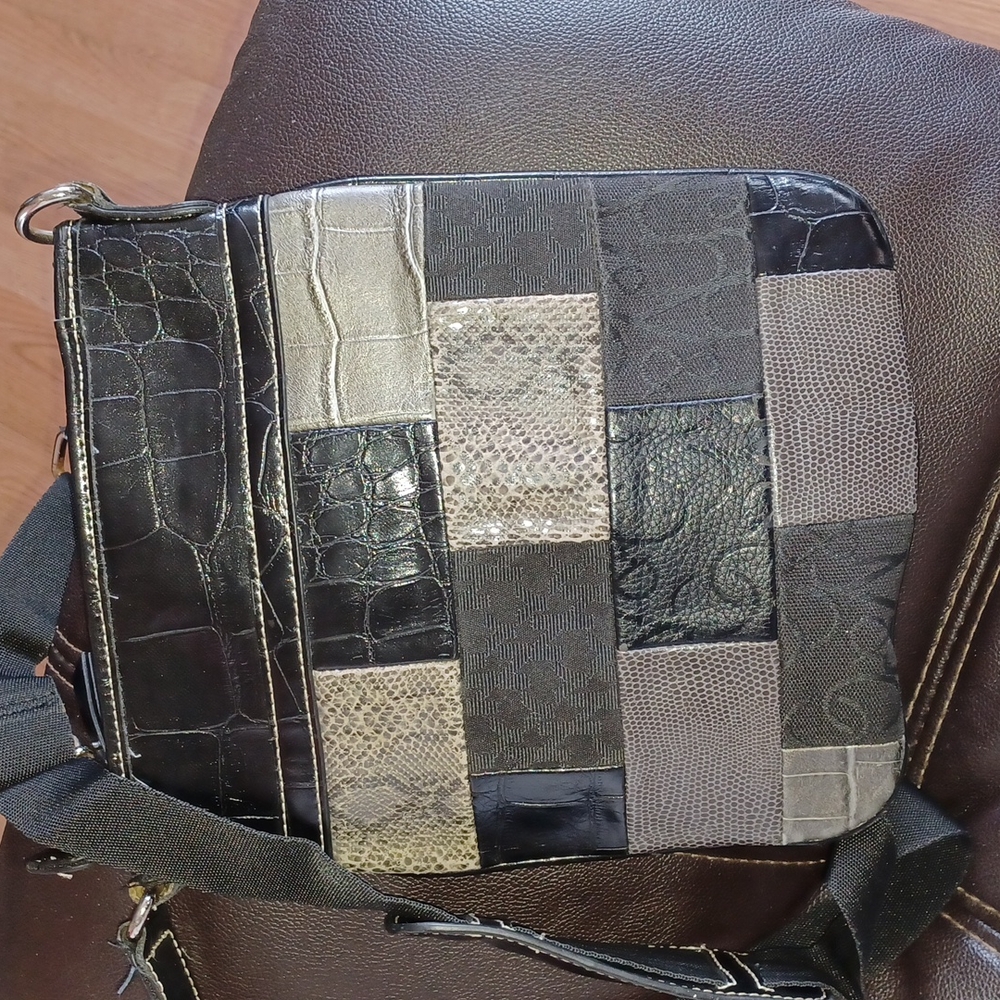 4/$10 Crossbody bag faux leather